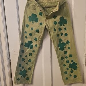 Old Navy Green Clover Print Pants St Patrucks Gold Size 29